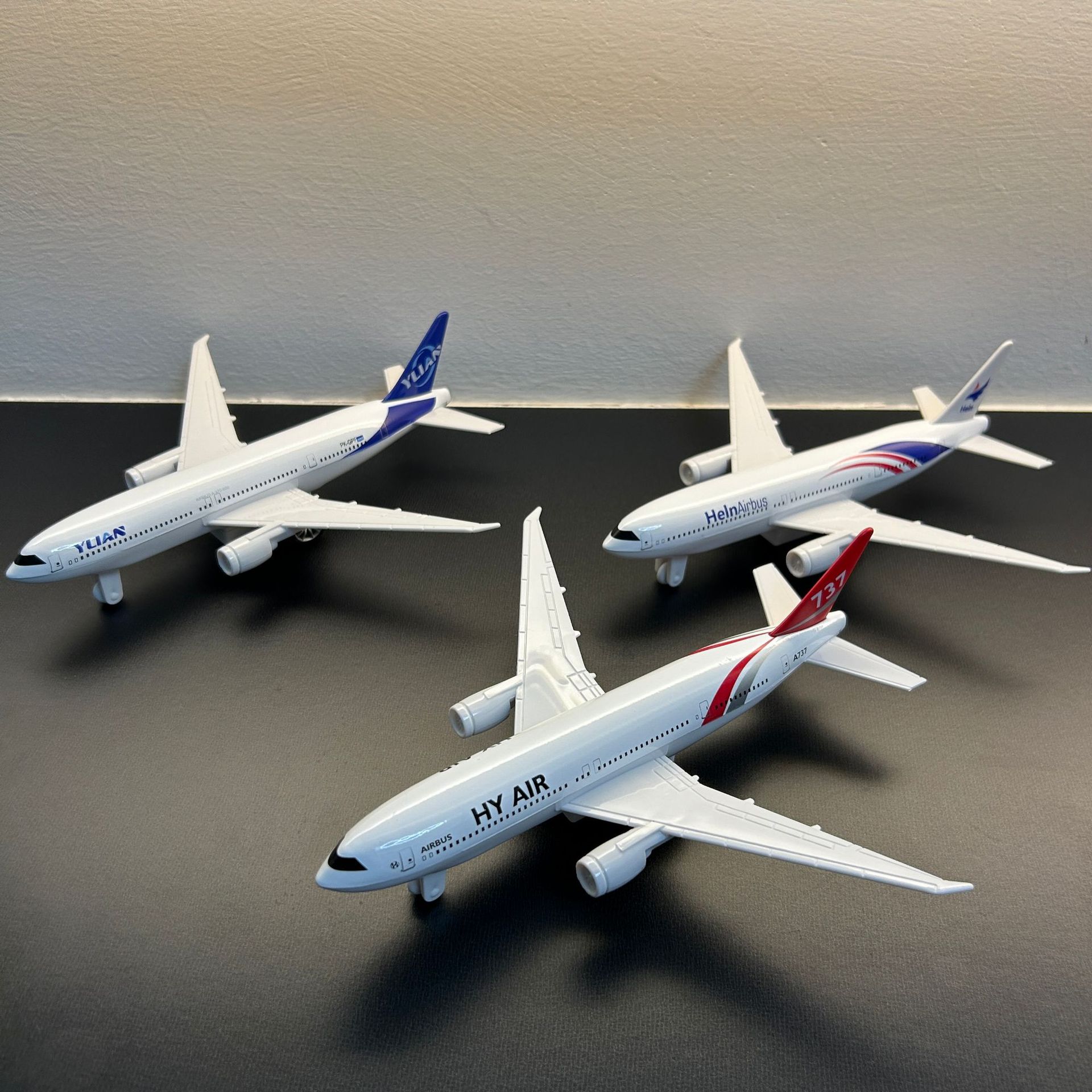 Kids Toys Supplier - Miniatur-Flugzeugmodell Kinderspielzeug Simuliertes Legierungsflugzeug mit Rückziehfunktion